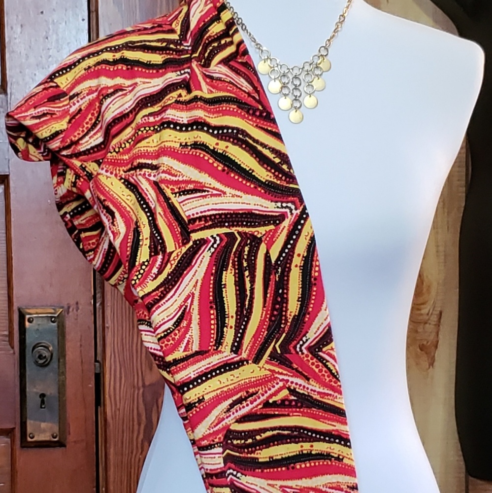 NWOT Lularoe TC Leggings.